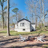 Pet-friendly Mableton Home w/ Grill & Fire Pit!
