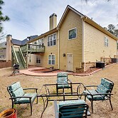 Pool Table & Patio: Cozy Lawrenceville Apt