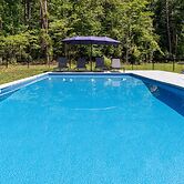 Oasis Near Charlottesville With Pool Grill