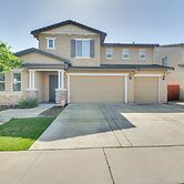 Spacious Merced Home ~ 4 Mi to Downtown!