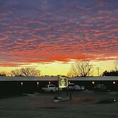 The Yucca Motel and Cabins