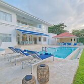 Luxury 6bdr Villa at Tortuga Bay Near Beach Golf