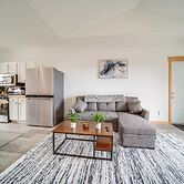 4 Mi to Lake Erie Access: Condo on the Greens