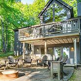 Soaking Tub & Fire Pit! Home Near Dtwn Suttons Bay
