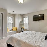 Pet-friendly Atlanta Home: 9 Mi to Downtown!