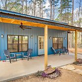 Winnsboro Barndominium w/ Fire Pit & Large Deck!