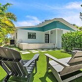 The Bea's Knees 3 Bedroom Home by RedAwning