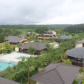 Vintage Village Resort & Spa