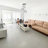 Elegant 4 beds train station upto 6 Pax