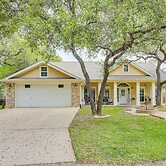 5 Mi to Belton Lake: Peaceful Home w/ Hot Tub