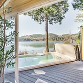 Waterfront Washington Getaway w/ Hot Tub & Deck!