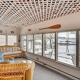 Family-friendly Lake Waubesa Home: Boat + Swim!