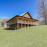 Tranquil Mountain Getaway in Troutdale: Game Room!