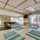 Sunset Bay Cottage w/ Fire Pit: Walk to Beach!