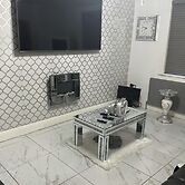 Beautiful 1-bed House in Bradford