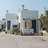 Pelagos Rooms 10m from Gyrismata Beach