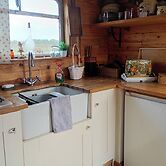 Beautiful Idilic Stay at The Box