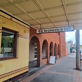 Commercial Hotel Young