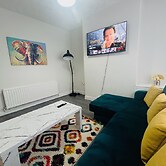 Remarkable 4-bed House in Bootle, Liverpool
