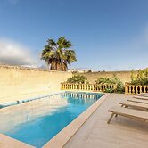 Surwig Gozitan Villa & Pool