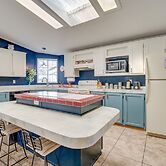 Idyllic Rock Island Home w/ Columbia River Views