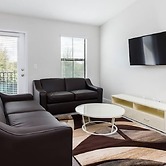 Lovely 2 Bed 2 Bath Town Home-2sltth1 2 Bedroom Townhouse by RedAwning