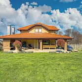 Hedonistic Vineyard Estate With Hot Tub