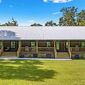 Tranquil Suite w/ Porch < 2 Mi to Cedar Lakes!