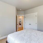 Family-friendly Seattle Getaway: 9 Mi to Downtown!