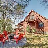 Secluded Sevierville Cabin: Hot Tub & Mtn Views!