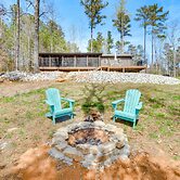 Waterfront Seneca Cabin ~ 4 Mi to Boat Launch!