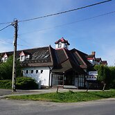 Május 1 Vendégház - Torony