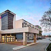 Candlewood Suites Burlington Conference Centre by IHG