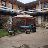 Rosenberg Motel