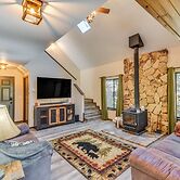 2 Mi to Mi-wuk Village: Cabin w/ Large Deck