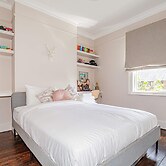 Charming 3BD Oasis 3 Min Walk From Beach Front!