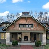 Leipers Retreat Secluded 3 BDR Craftsman Home