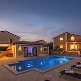 Villa Vilani Spa & Pool