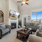 Serene Retreat With Hot Tub, Sauna, Pool & Gym