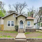 Cozy Vicksburg Home w/ Patio ~ 1 Mi to Riverfront!