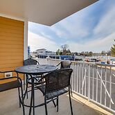 Idyllic New Buffalo Condo: Walk to Beach & Shops!
