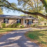 Charming Satsuma Home ~ 14 Mi to Mobile!
