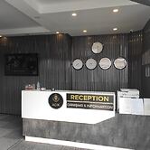 Grand Royal Hotel