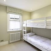 Bermondsey Bliss: Views, Comfort, and City Access!