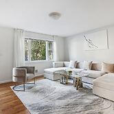 Luxury NY Home with Free Parking