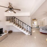 Ayia Thekla Sea Breeze Villa