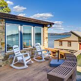 Luxurious Lakefront Paradise in Scottsboro w/ Dock