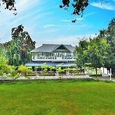 MGM Whispering Wind's Yelagiri