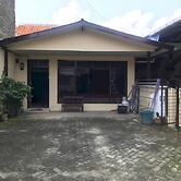 OYO 93864 Wisma Gading Syariah