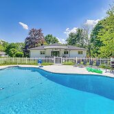 Outdoor Oasis: Cresco Family Home w/ Hot Tub